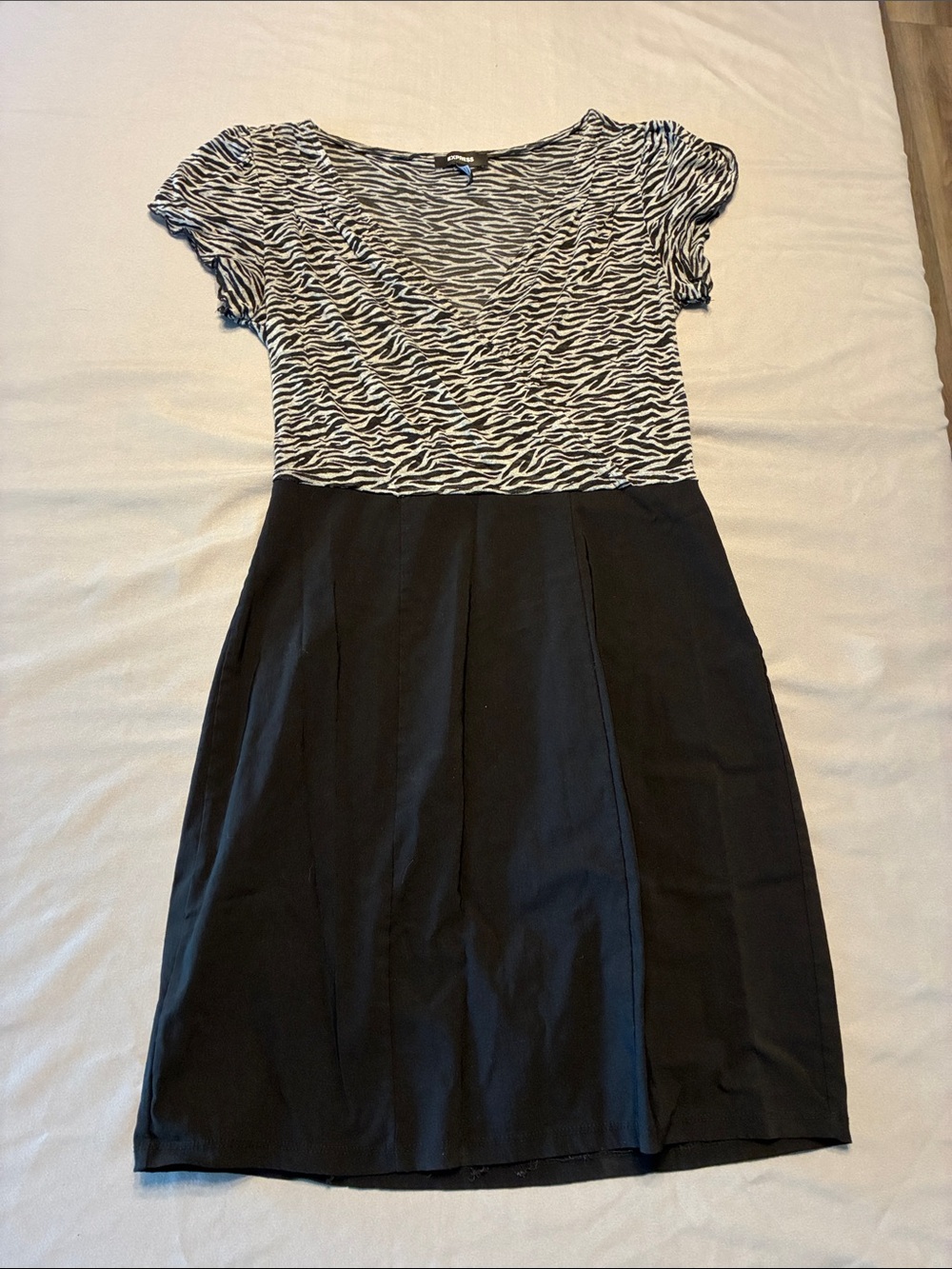 Express Black & White Zebra-Print Midi Dress
